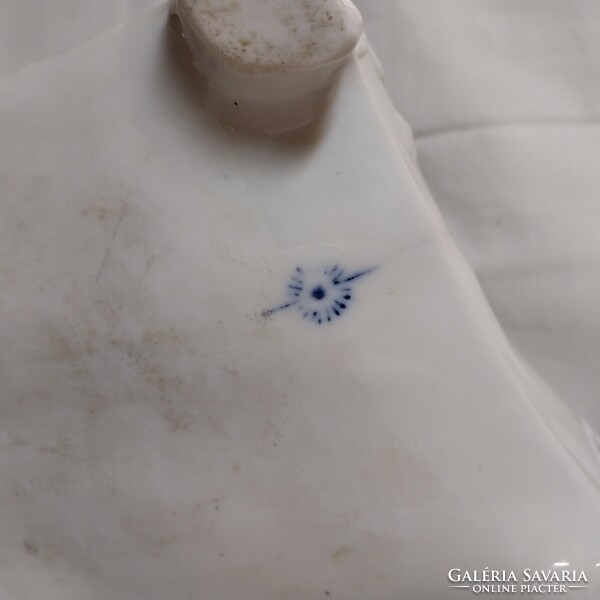 Volkstadt 1760-1797 porcelán dísztárgy szoborral