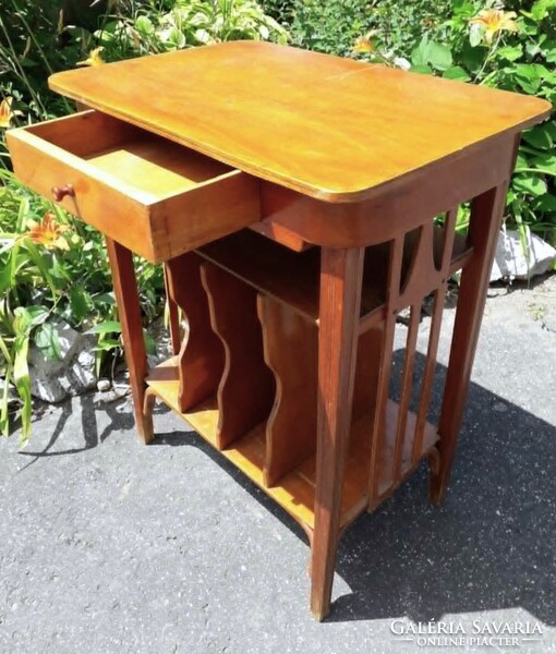 Jacob és Josef Kohn asztal - Gustav Siegel terv. / gramofon-hanglemez... ( " Thonet " )