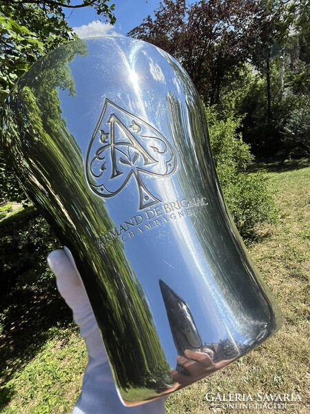 CHAMPAGNE CLUB - Armand de Brignac „Ace of Spades” Champagne Jégveder