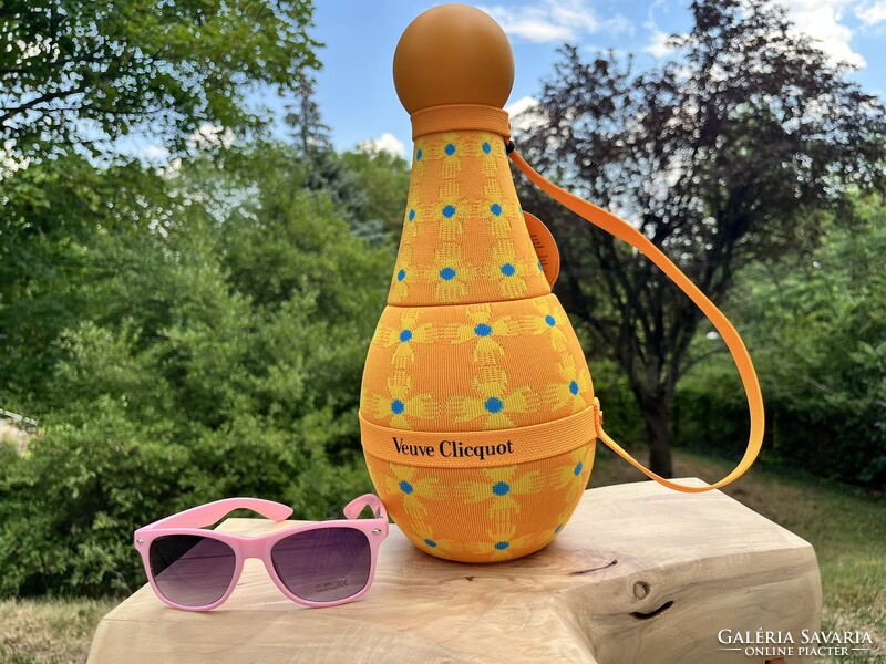 CHAMPAGNE CLUB - Veuve Clicquot × Yinka Ilori Yellow Sun Totem Pezsgővel és Rosé Party Napszemüveg
