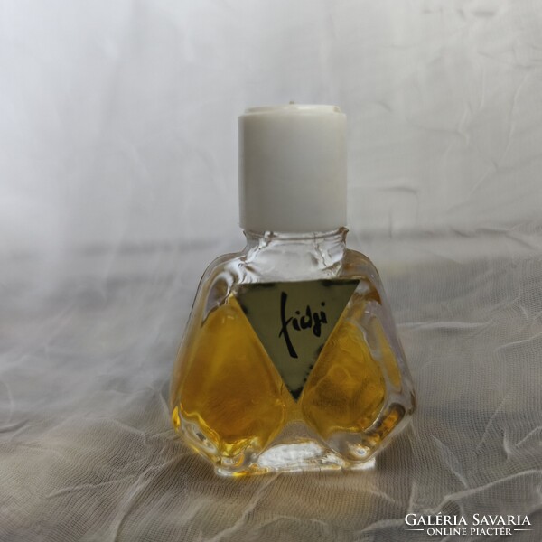 Guy Laroche Fidji vintage francia női parfüm miniatűr (5 ml)   4.D