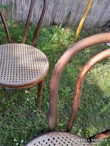 Tonett thonet tonet jellegű régi hajlított székek