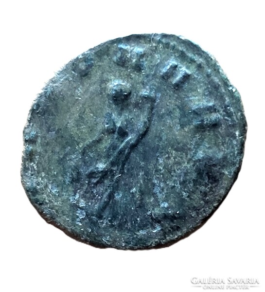 Római CLAUDIUS GOTHICUS antoninianus álló női alak hátéap (G12)