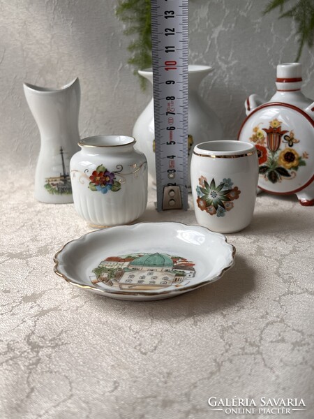 Antik magyar német miniporcelán dísztárgyak városképes vázák gyűrűtálka Zsolnay kulacs Miskolc,Pécs