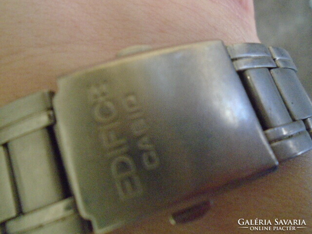 Casio edifine  Illuminator  vintage férfi karóra! KIS HIBÁJA VAN !!!! SZÍJ ÁR ALATT KINÁLOM.