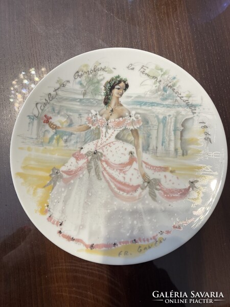 Beautiful French Limoges porcelain decorative plate with a scene.