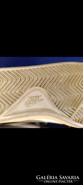 Vietnámba készült Nike Court Majestic bőr ( klasszikus, teniszcipő inspirálta utcai modell) 40 méret