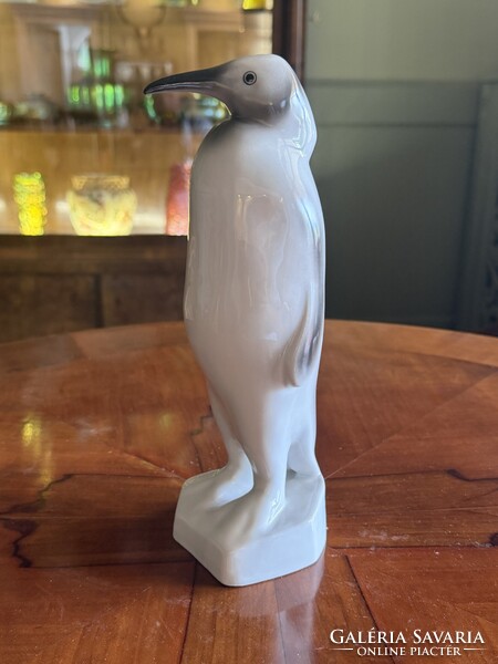 Nagy méretű Hollóházi porcelán pingvin figura 101-01
