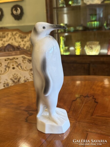 Nagy méretű Hollóházi porcelán pingvin figura 101-01