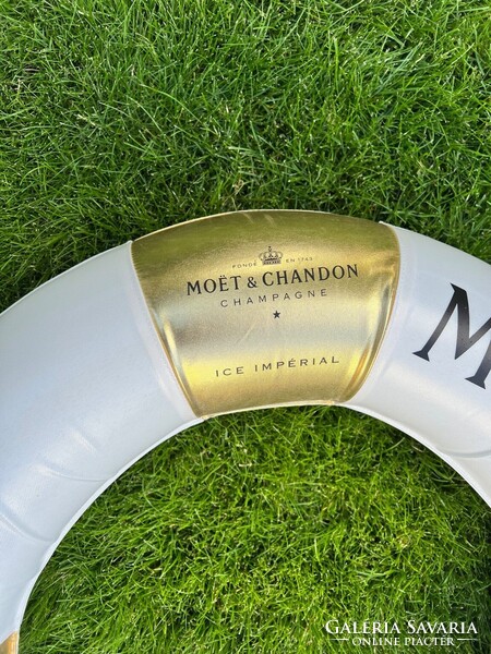 CHAMPAGNE CLUB - Moët & Chandon ICE IMPÉRIAL felfújható úszógyűrű – medence- és yacht kiegészítő