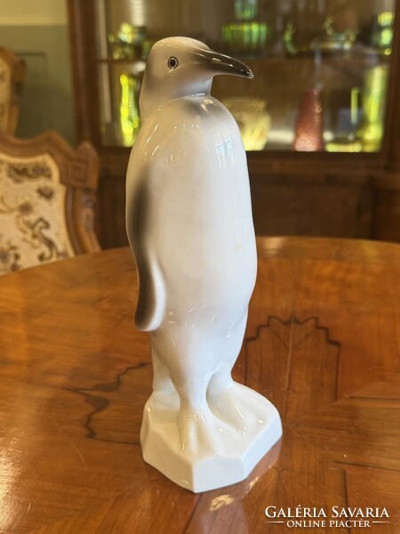 Nagy méretű Hollóházi porcelán pingvin figura 101-01