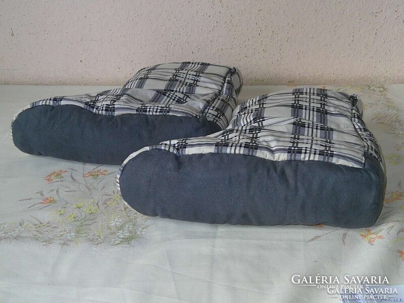 Kockás toll töltelékes textil lábmelegítő, papucs ( 39/41-es )
