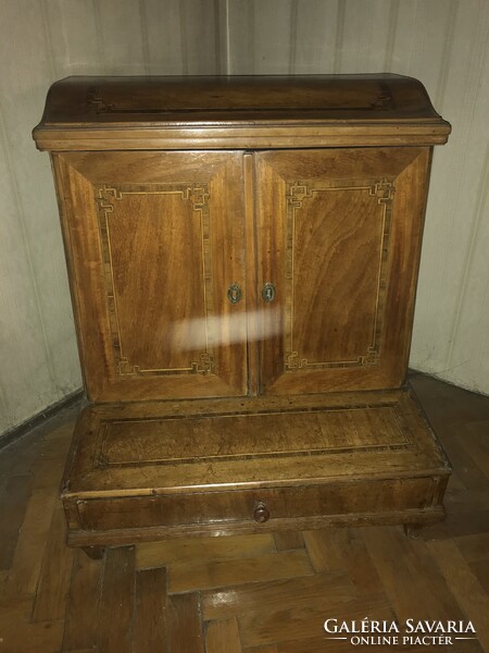 Antik  szobai térdeplő , imazsámoly  szekrényes 1800-as évek  eredeti állapotú!