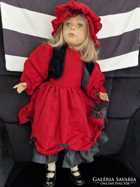 "Katharina" gyűjtői porcelán fejű, kezű, lábú baba (Karin Schmidt stílusú, ~53 cm)