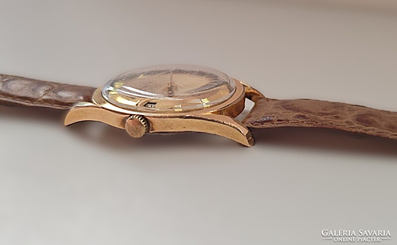Enicar Ultrasonic 17 Jewels Incabloc dátumos vintage svájci karóra