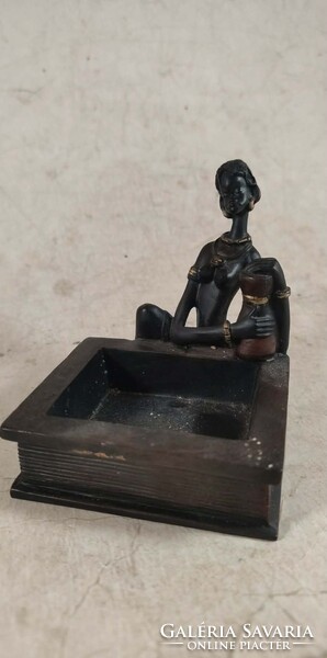 Afrikai fa figurális szobros tartó 474