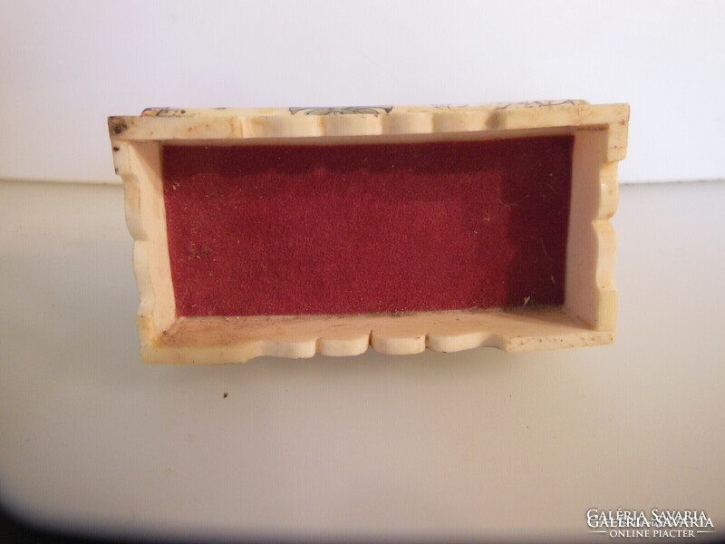 ÉKSZERTARTÓ - CSONT - KÉZIMUNKA  - 9 x 4,5 x 4,5 cm - HIBÁTLAN