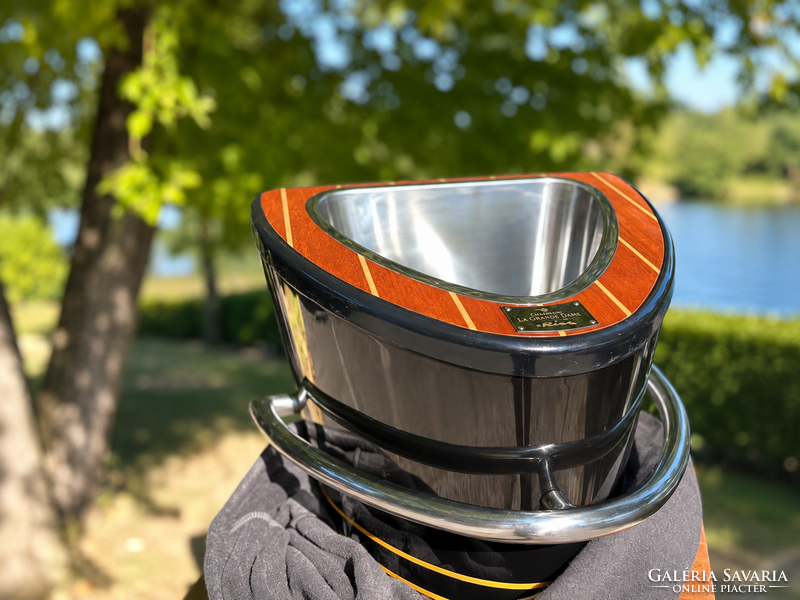 CHAMPAGNE CLUB - Veuve Clicquot La Grande Dame by Riva Pezsgőhűtő – Riva Aquarama Design