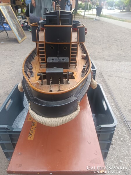 Hatalmas Gőzhajó makett, müködő gőzgéppel, mechanikával. 137 cm.