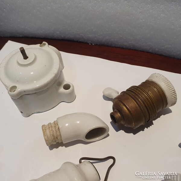 Antik porcelán villanyszerelési kapcsoló, dugalj, aljzat együtt a10