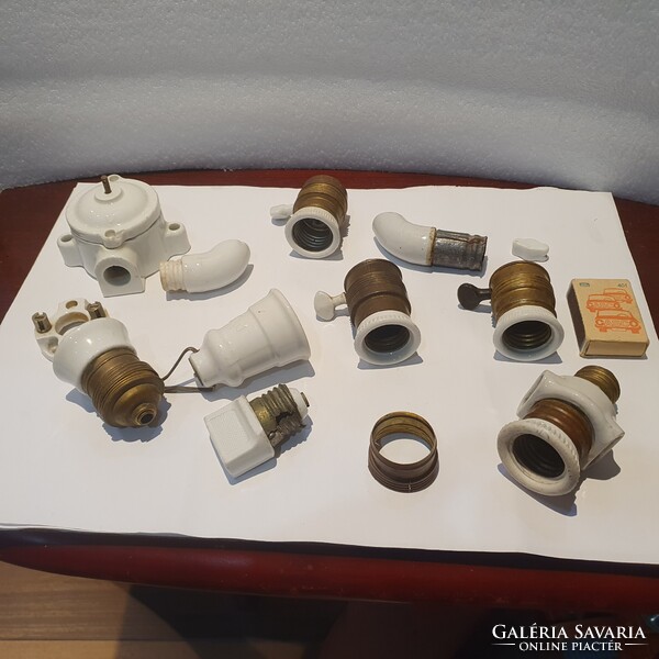 Antik porcelán villanyszerelési kapcsoló, dugalj, aljzat együtt a10