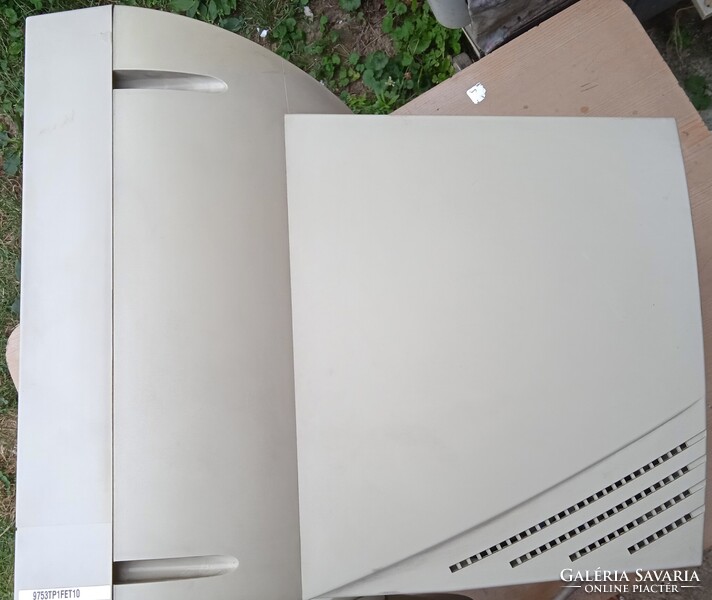 14” Dell E550 Monitor CRT For Retro  játékokhoz , használt , jó állapotú   .