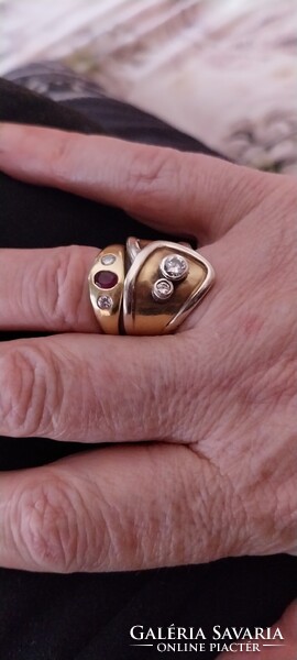 VALODI DIAMOND & RUBY  GYURU 14Ct!
