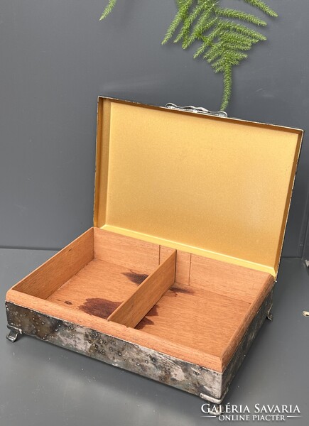 Antik vintage patinás ritka brit ezüstözött szivardoboz ékszertartó 1977 Aristocrat Made in England
