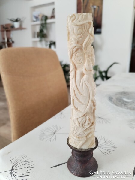 Vintage csontból faragott keleti szobor 17 cm