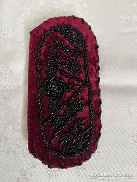 Burgundy and Black Beaded Vintage Glasses Case.
