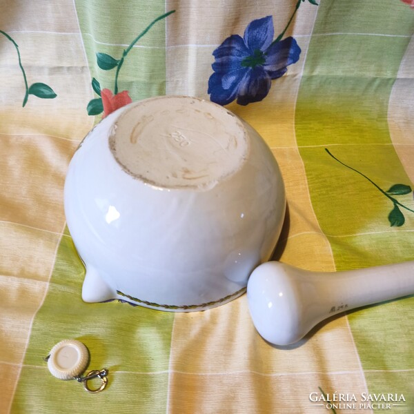 Nagyméretű,  27 cm KŐPORC laboratóriumi porcelán mozsár I. Ferenc József és II. Vilmos portréjával