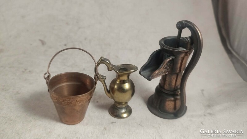 Bronz, réz kút és edények 706