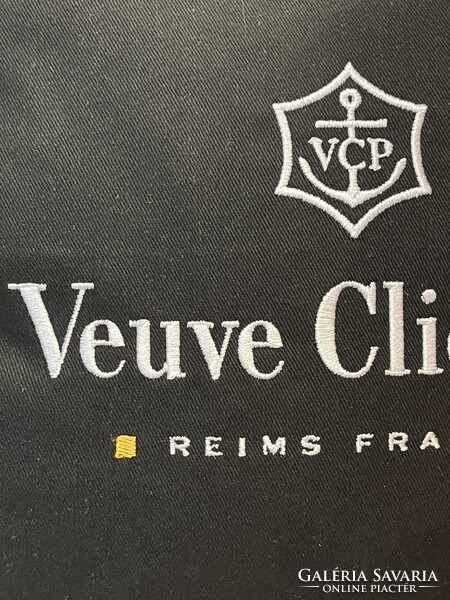 CHAMPAGNE CLUB - Veuve Clicquot Ponsardin hímzett díszpárnák – 4 darabos szett