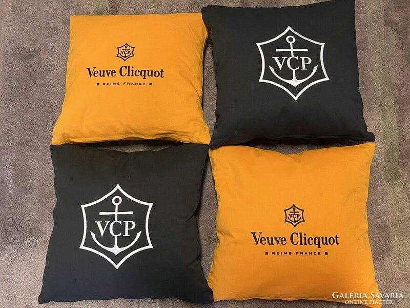 CHAMPAGNE CLUB - Veuve Clicquot Ponsardin hímzett díszpárnák – 4 darabos szett