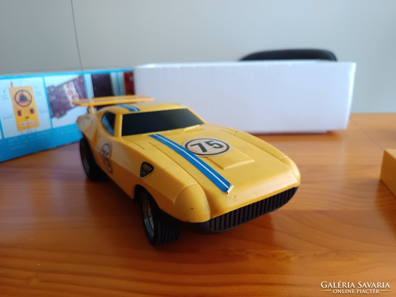 Ritkaság! Vintage LaTrax Alpha RCX RC autó (1977) – Működőképes, gyári dobozában