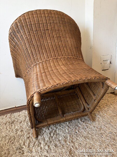 Szép rattan fotel eladó 28000 ft bp 17 kerben