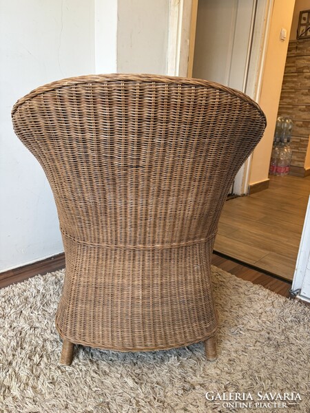 Szép rattan fotel eladó 28000 ft bp 17 kerben
