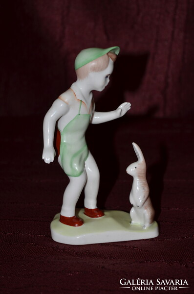 Aquincum kisfiú nyuszival  03