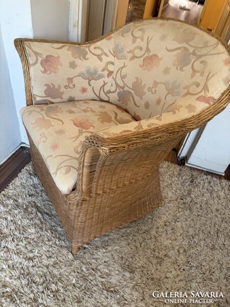 Szép rattan fotel eladó 28000 ft bp 17 kerben
