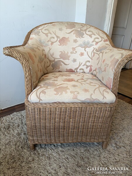 Szép rattan fotel eladó 28000 ft bp 17 kerben
