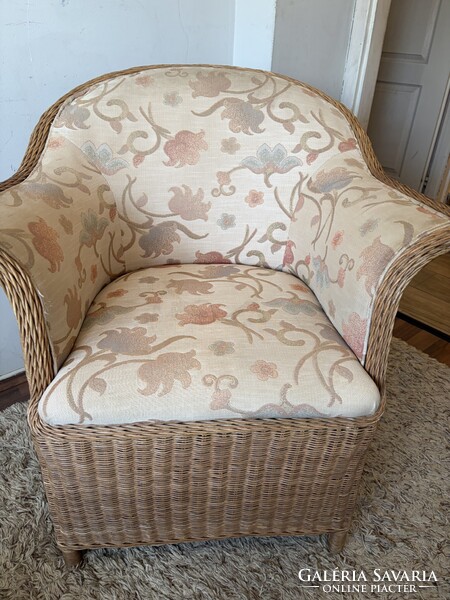 Szép rattan fotel eladó 28000 ft bp 17 kerben