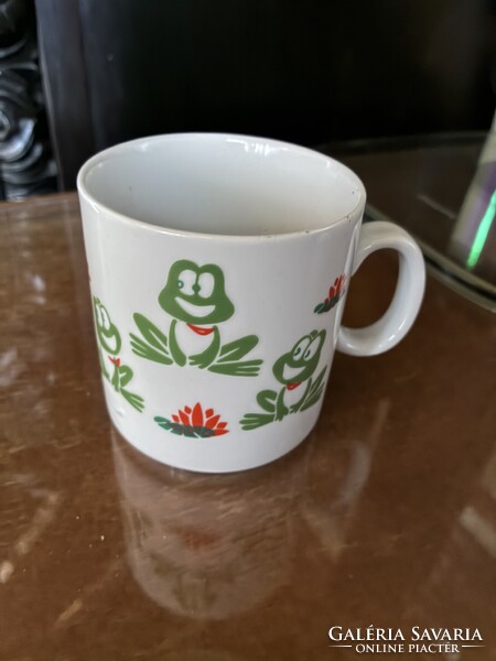 Zsolnay porcelán gyerek bögre békás