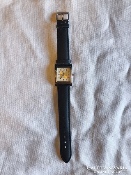Retro szögletes quartz karóra, Genuine Leather bőrszíj – hibás, javításra/donornak