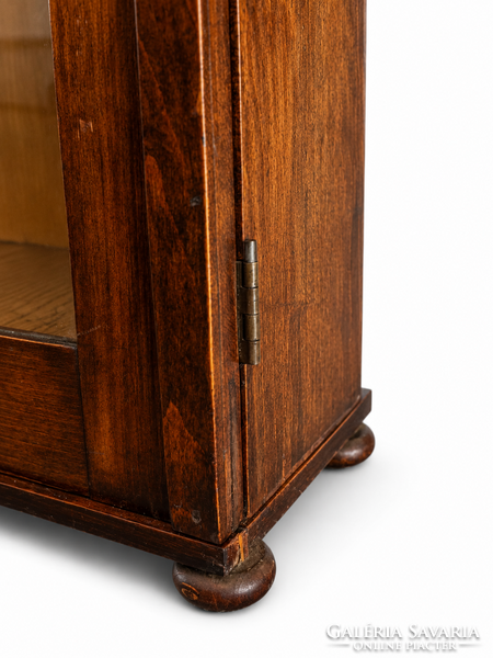 Biedermeier bükk furnérozott kis vitrinszekrény, 42 cm – 19. század első fele