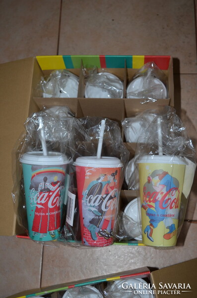 COCA - COLA fedeles szívószálas hidegre színváltóspohár saját dobozával 01