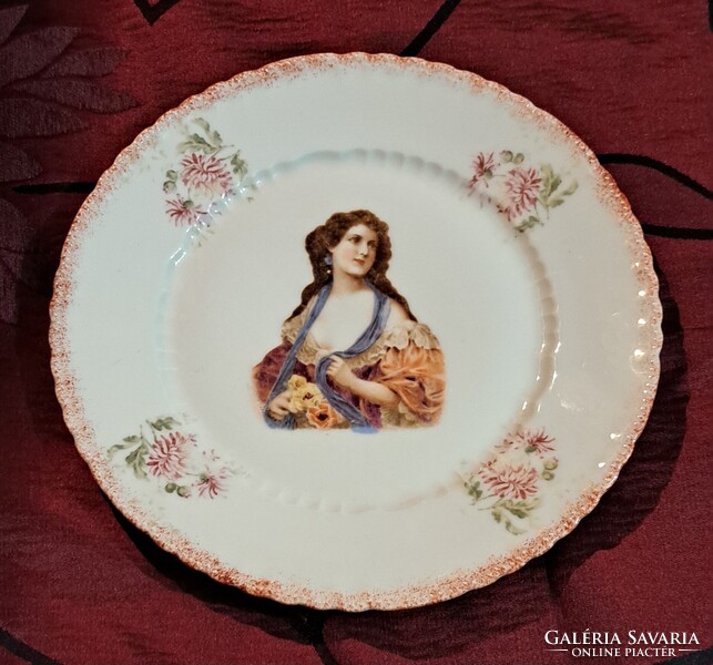 Antik dámás porcelán tányér, hölgy díszítésű falitányér pár (M6484)