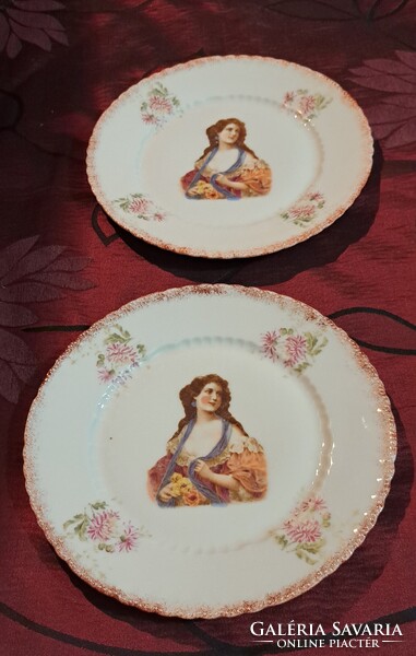 Antik dámás porcelán tányér, hölgy díszítésű falitányér pár (M6484)