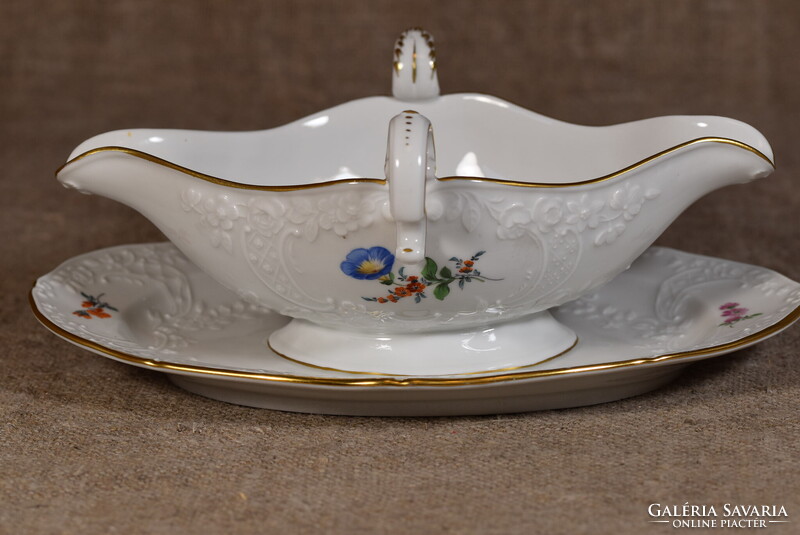 Meissen porcelán mártásos tál alátéttel Sauciere Blumen relief virágfestés Németország 1930