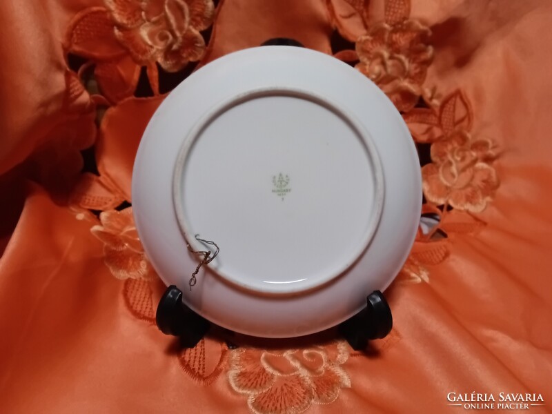 Hollóháza  porcelán  paradicsommadaras dísztányér