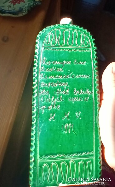 Feliratos butella -jelzett, HMV - hódmezővásárhelyi kerámia